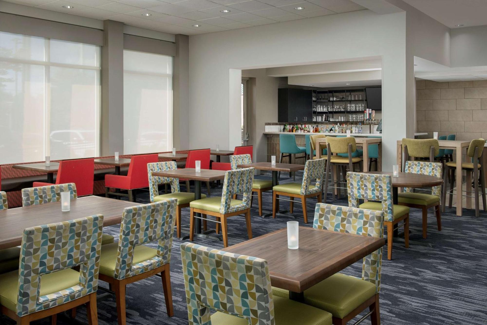 Hilton Garden Inn Knoxville West/Cedar Bluff Bagian luar foto